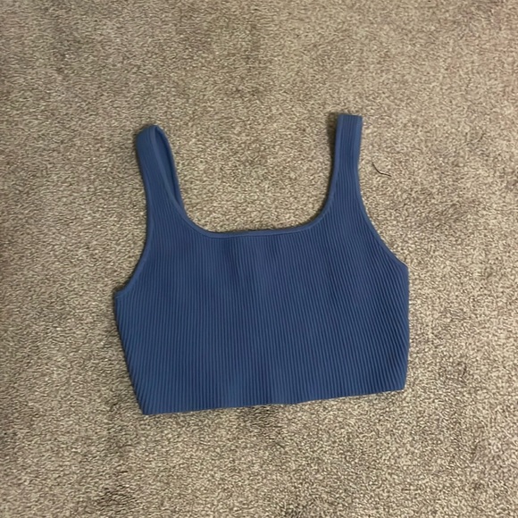 SOLD - Aritzia sculpt knit - Picture 1 of 4